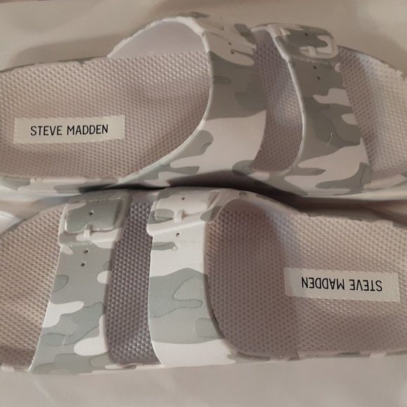 "STEVE MADDEN" ADJUSTABLE DOUBLE BUCKLE SLIP-ON SANDLES - Picture 4 of 14